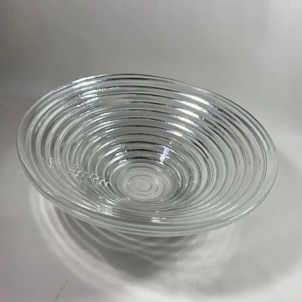1 1/2 Quart Pyramid Style Clear Pressed Glass Serving Dining Entertaining Bowl